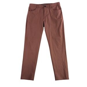 Vuori Meta Pant Mens 33x30 Terracotta Burnt Orange Slim Performance Travel V430